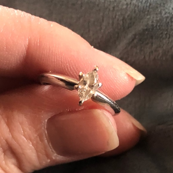 ‼️SALE‼️ 1/3ct Marquis cut diamond and white gold - Picture 4 of 5